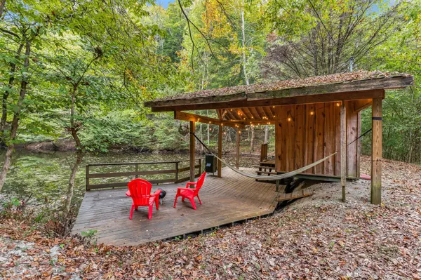 5192 Whitlow Mountain Rd, Ashland City, TN 37015