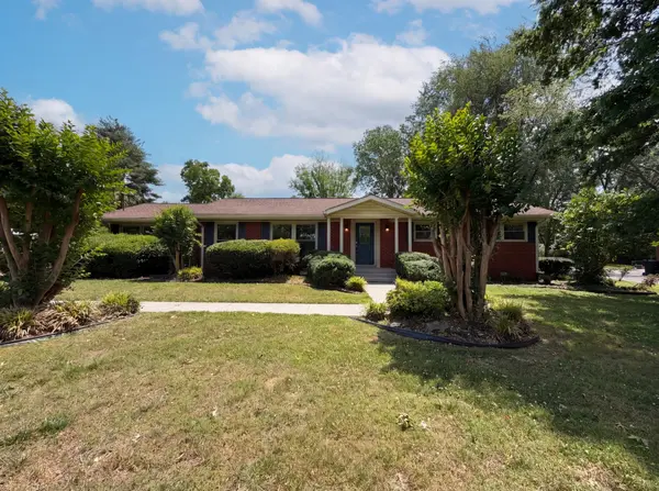 1119 Walton Dr, Murfreesboro, TN 37130