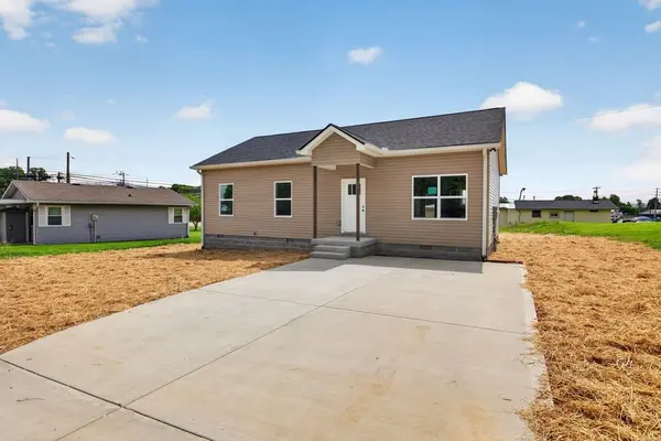 22 Garrett Ave, Cookeville, TN 38501