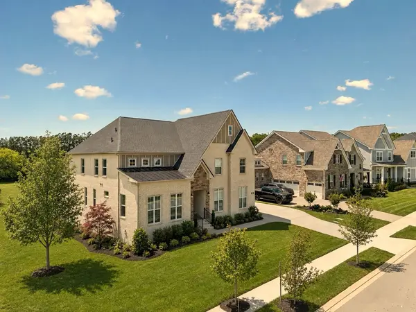 5011 High Park Hill Dr, Arrington, TN 37014