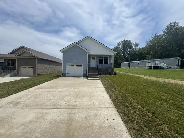 230 Arkansas Ave, Oak Grove, KY 42262