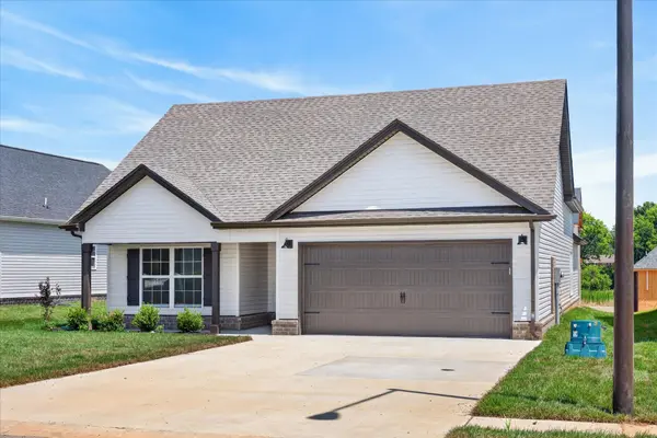 2700 Brewster Dr, Clarksville, TN 37042
