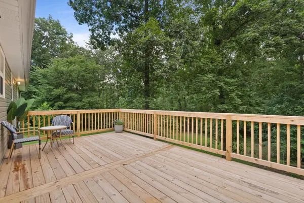 1330 Promise Land Rd, Charlotte, TN 37036