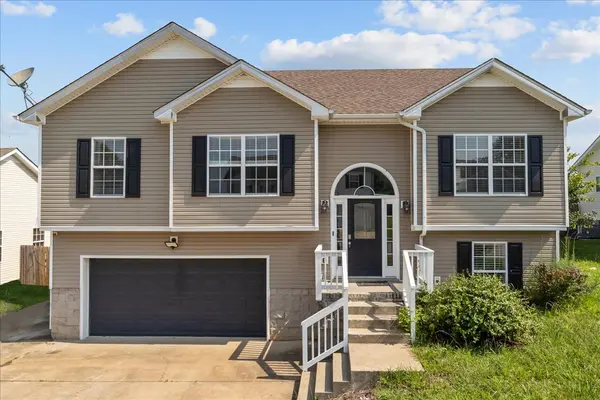 1613 Broad Cir, Clarksville, TN 37042