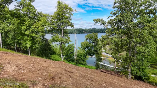 57 Stone Harbor Drive, Dandridge, TN 37725