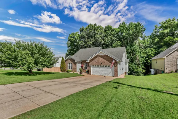 79 West Dr, Clarksville, TN 37040