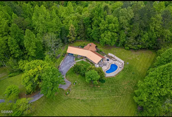 560 Buckhorn Road, Gatlinburg, TN 37738