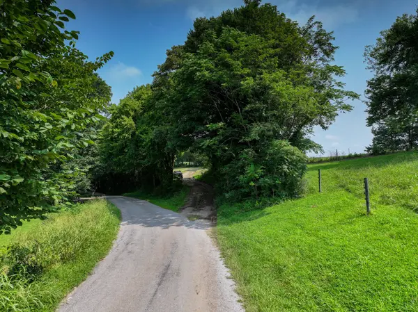 2210 Poarch Hollow Rd, Lewisburg, TN 37091