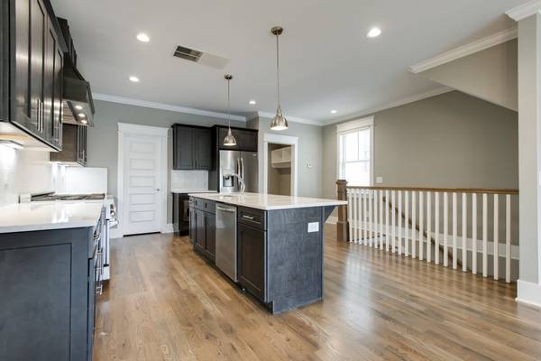 433 36th Ave #N, Nashville, TN 37209