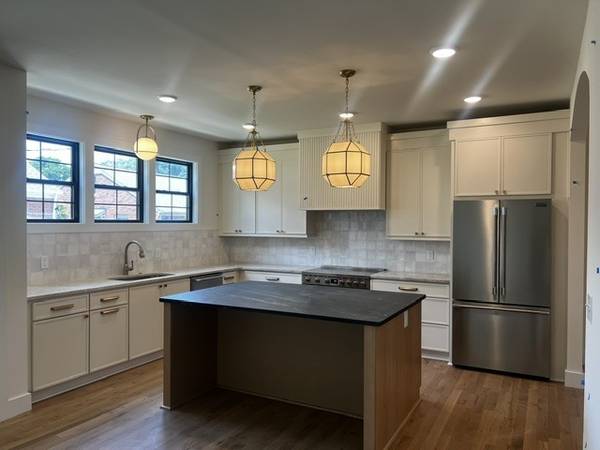 5555 Knob Rd, Nashville, TN 37209