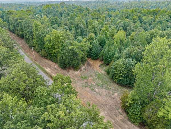 5 Selph Rd, Stewart, TN 37175