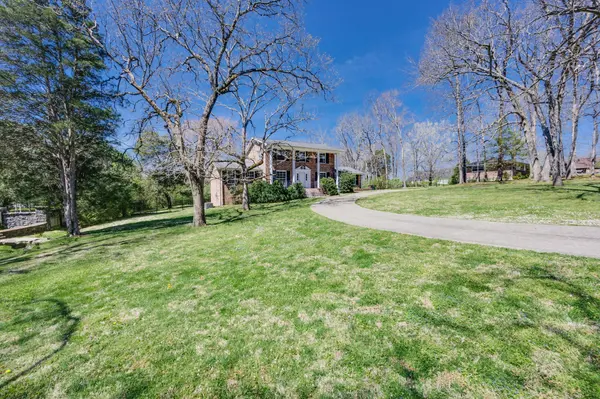 795 Greeley Dr, Nashville, TN 37205