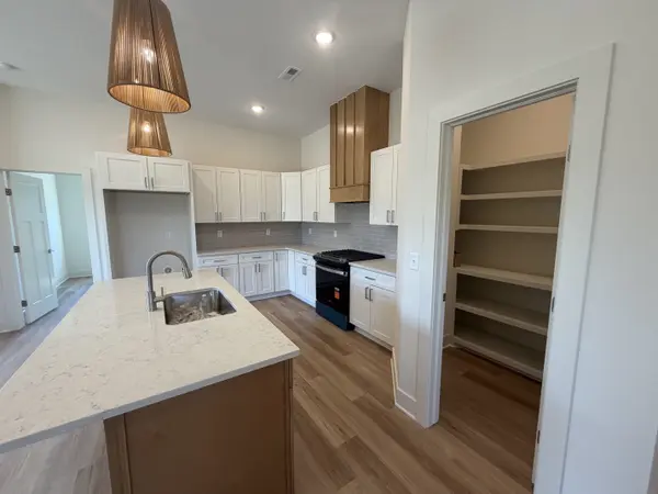 701 N Wheatland Ct, Wichita, KS 67235