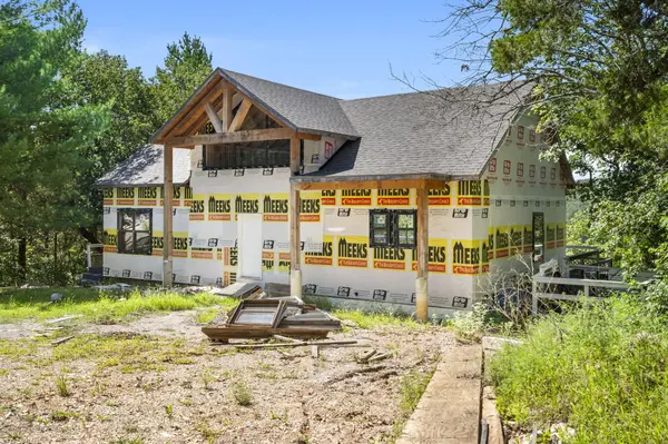339 Silverlake Lane, Reeds Spring, MO 65737