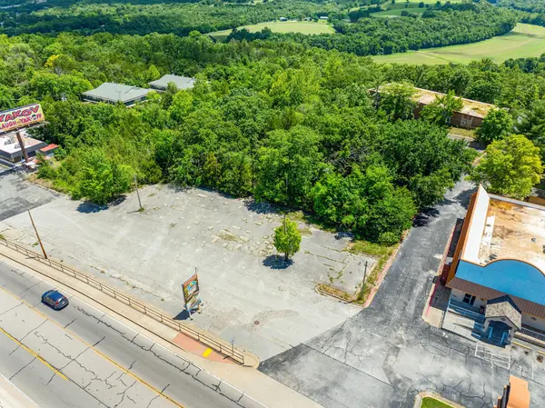 1416 W 76 Boulevard, Branson, MO 65616