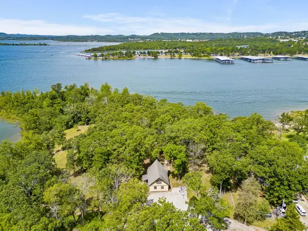 677 Othello Lane, Branson West, MO 65737