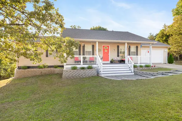 160 Mary Lane, Kirbyville, MO 65679