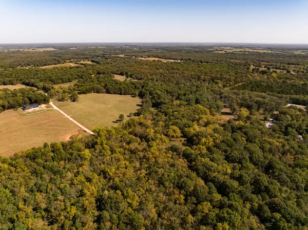 000 E 1774th Road, Stockton, MO 65785