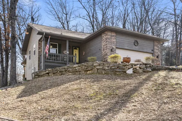 61 Canyon Forest Circle, Kimberling City, MO 65686