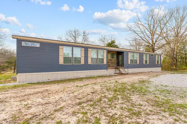876 Cron Road, Lampe, MO 65681