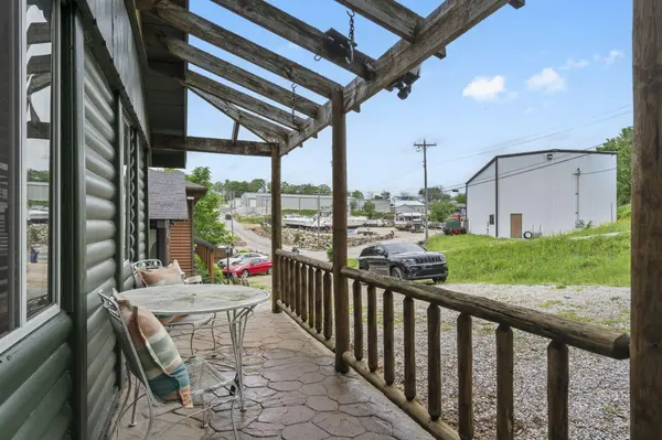 24 Bass Avenue, Kimberling City, MO 65686