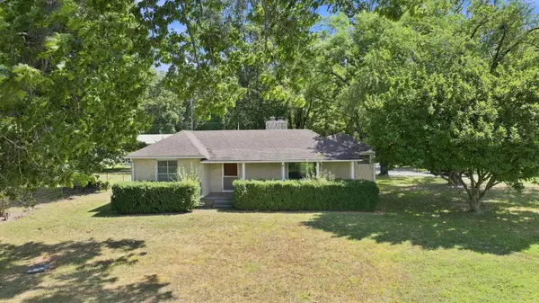 3001 N Weaver RD, Ozark, MO 65721