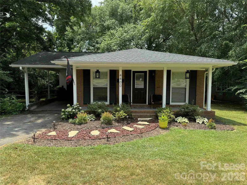 4400 Winedale LN, Charlotte, NC 28205
