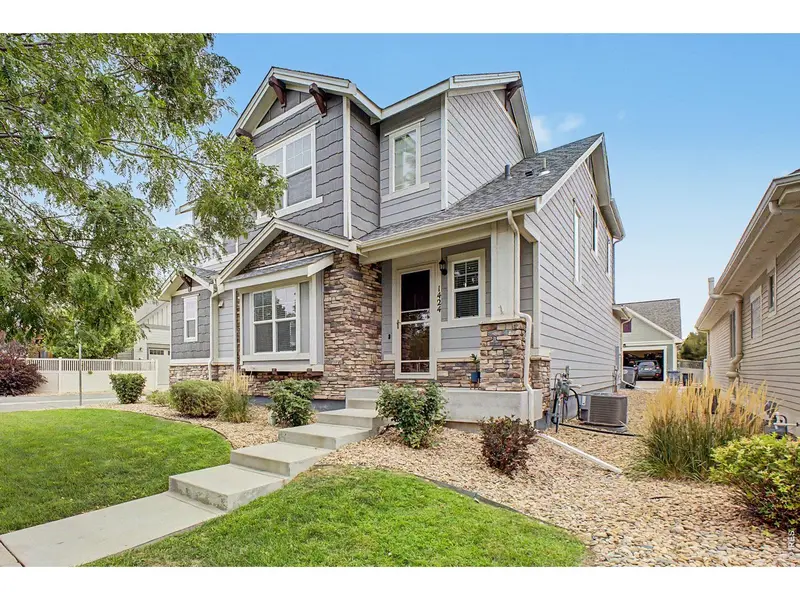 1424 Bluemoon, Longmont, CO 80504
