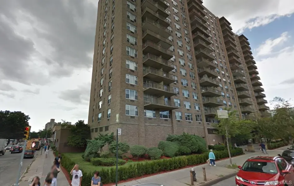 41-40 union ST #2O, Flushing, NY 11355