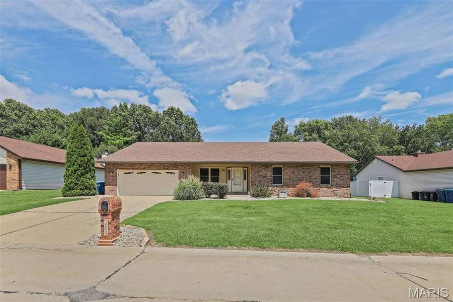 304 Brian DR, Swansea, IL 62226
