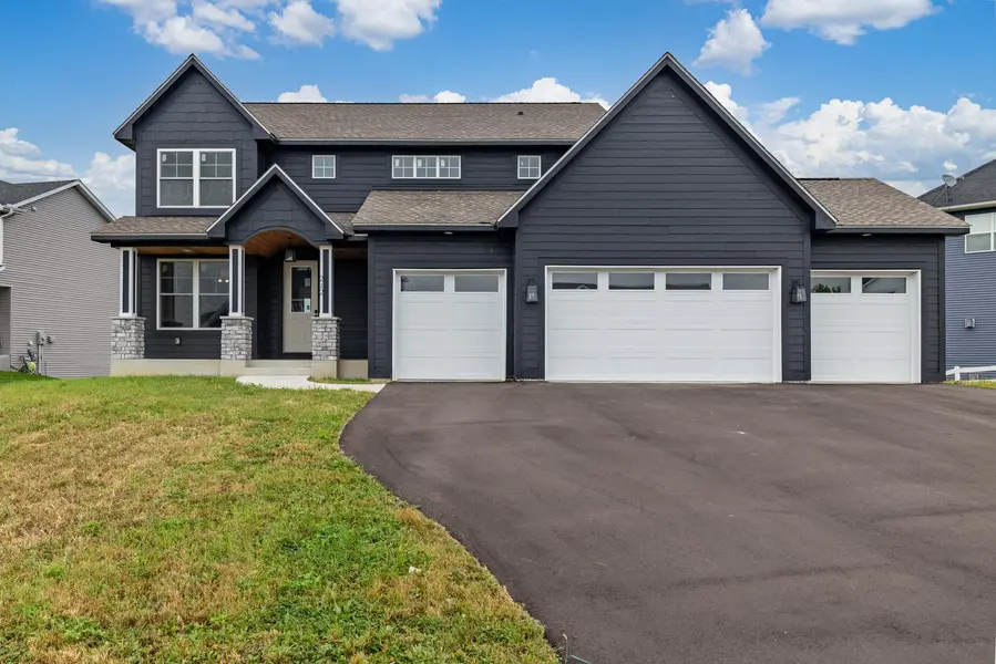 212 Lori LN, Delano, MN 55328