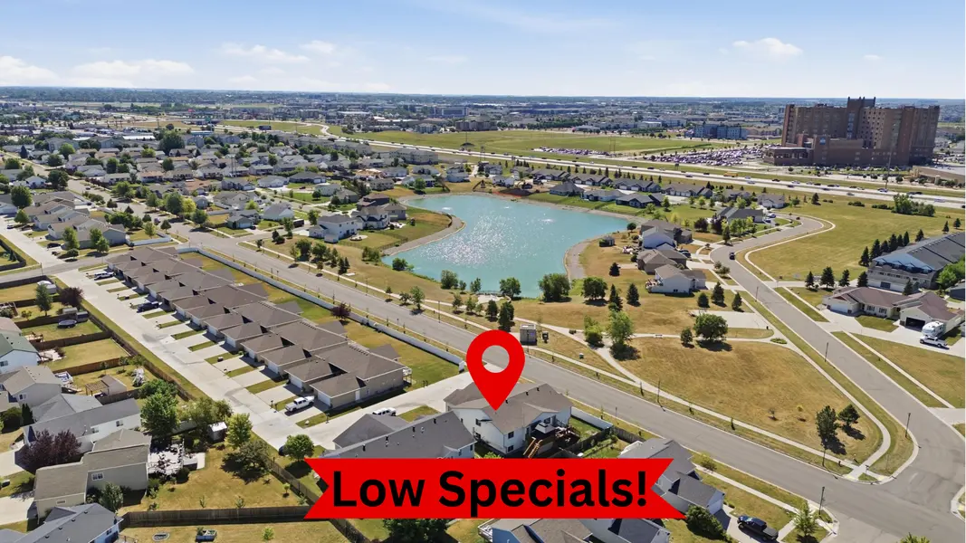 1512 19th AVE E, West Fargo, ND 58078