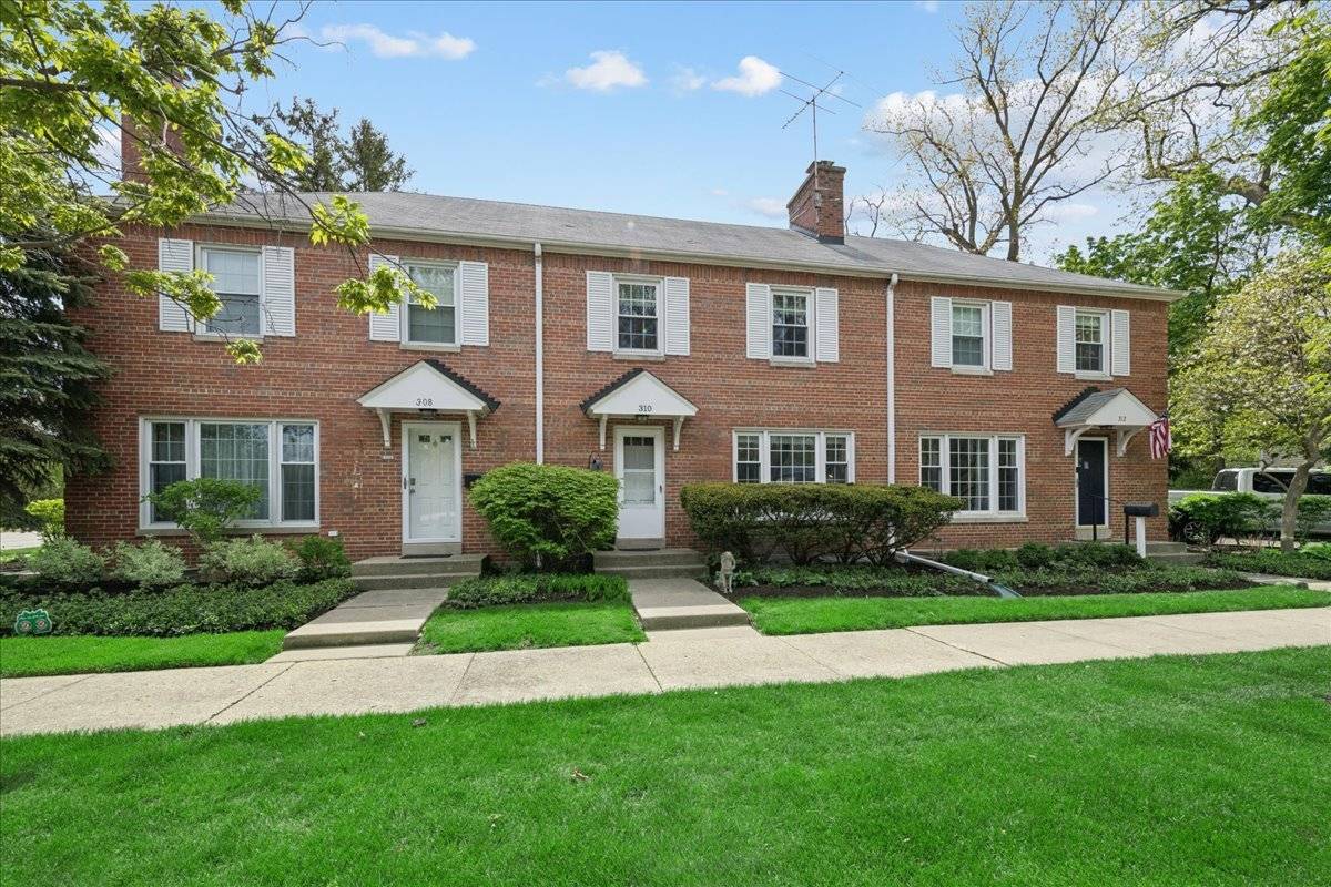 310 Jackson AVE, Glencoe, IL 60022