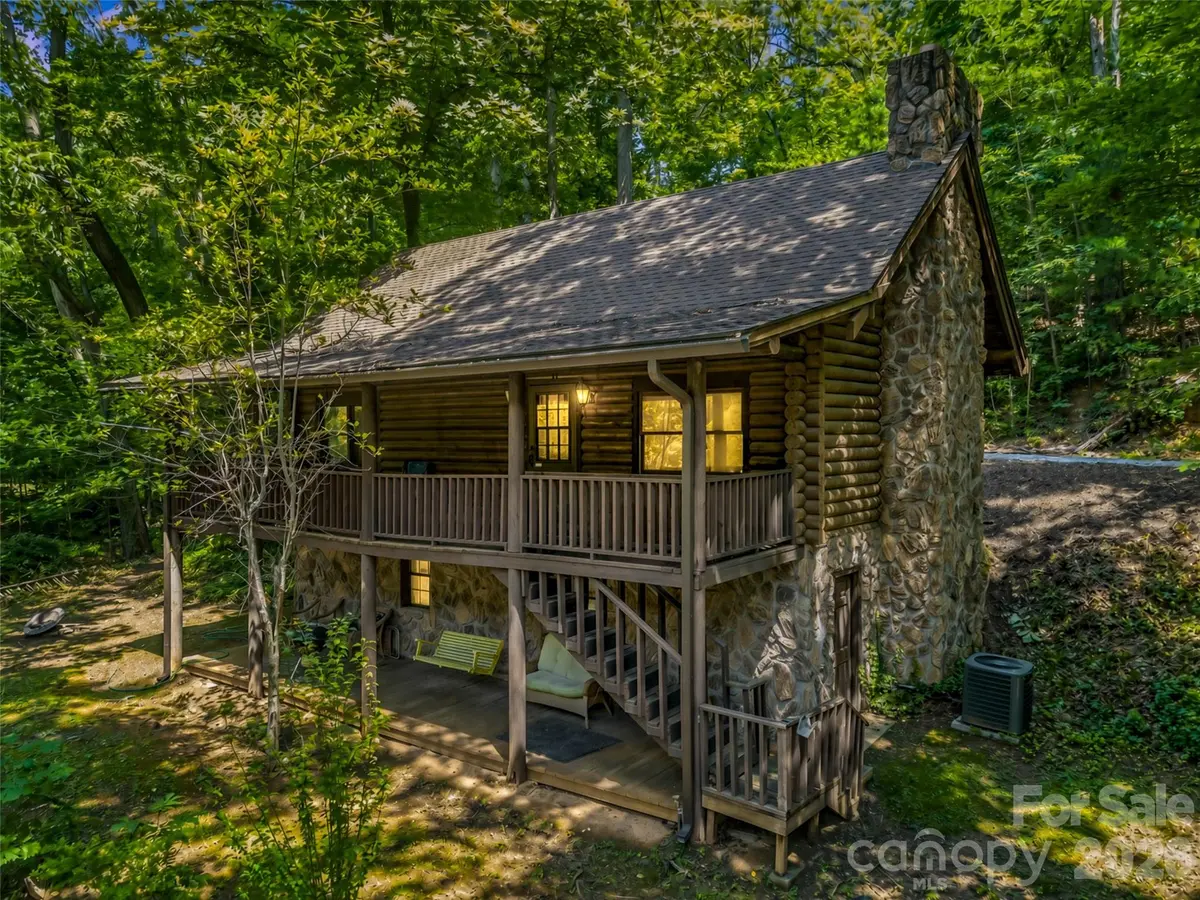 286 Harris RD, Lake Lure, NC 28746