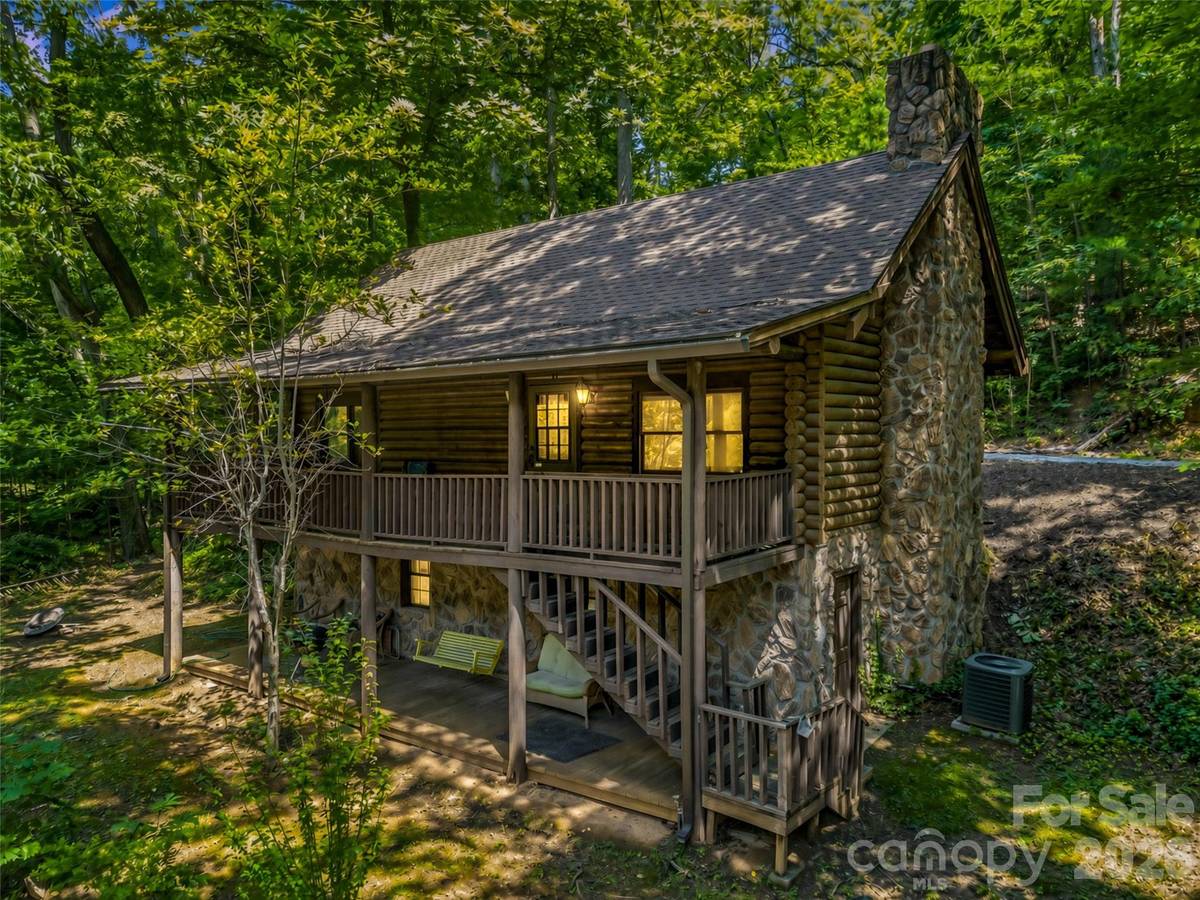 286 Harris RD, Lake Lure, NC 28746