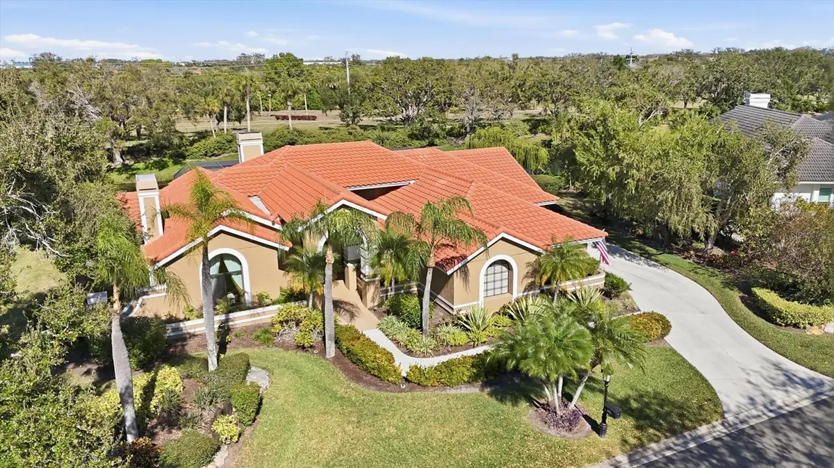 4221 ESCONDITO CIR, Sarasota, FL 34238