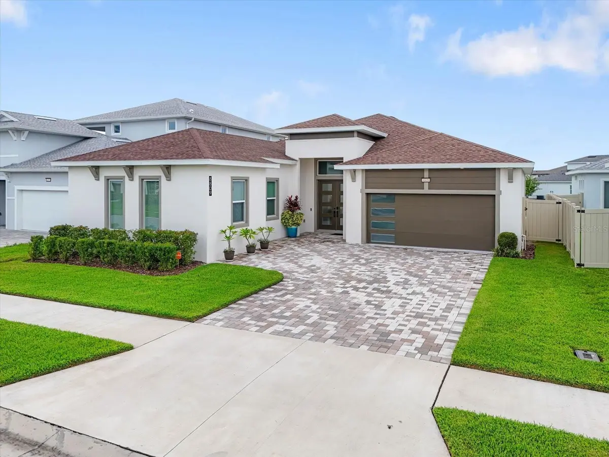 8809 DRUMMER PLANK DR, Wesley Chapel, FL 33545