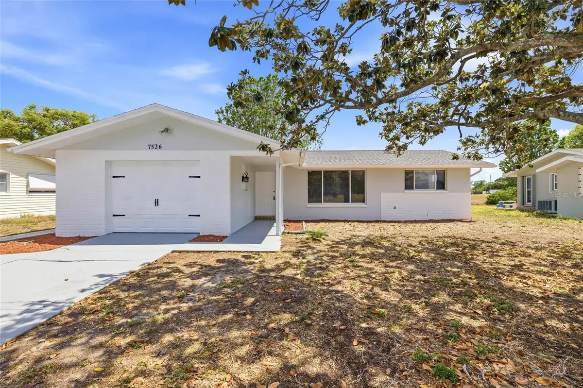 7526 PINEAPPLE LN, Port Richey, FL 34668