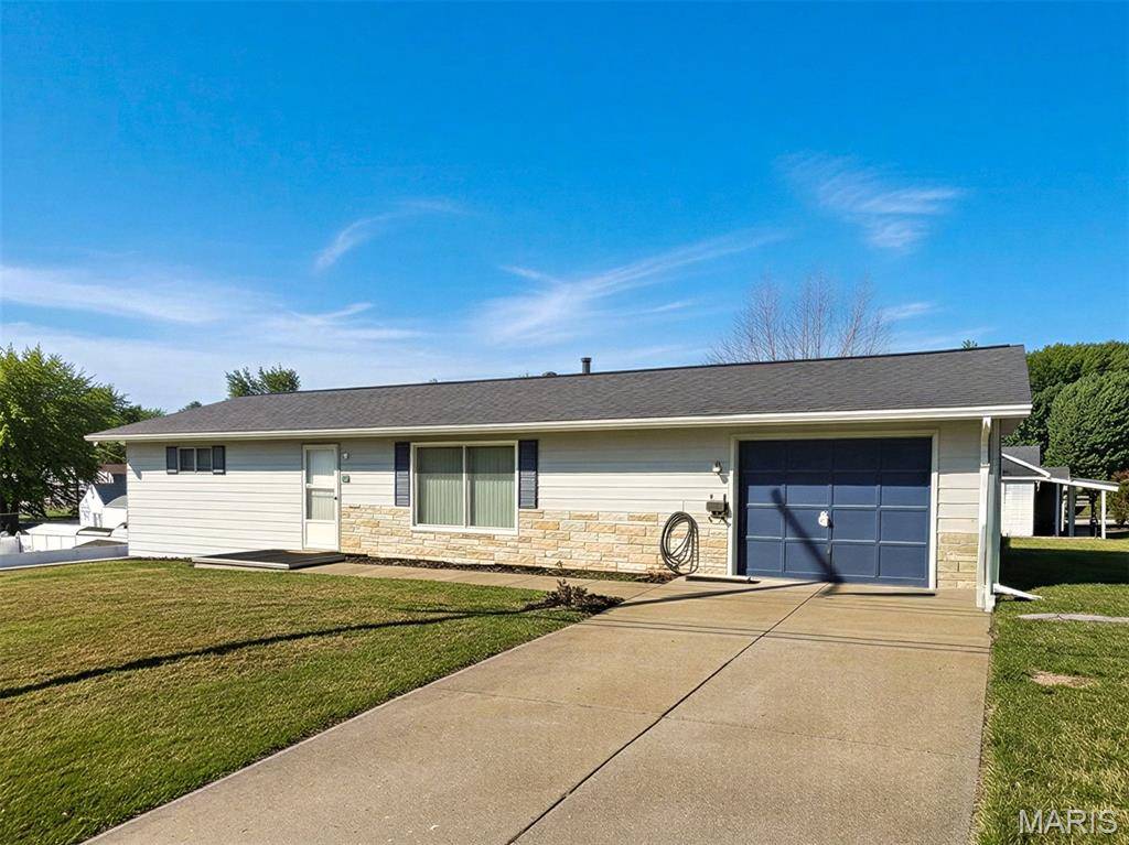 913 Vine ST, Festus, MO 63028