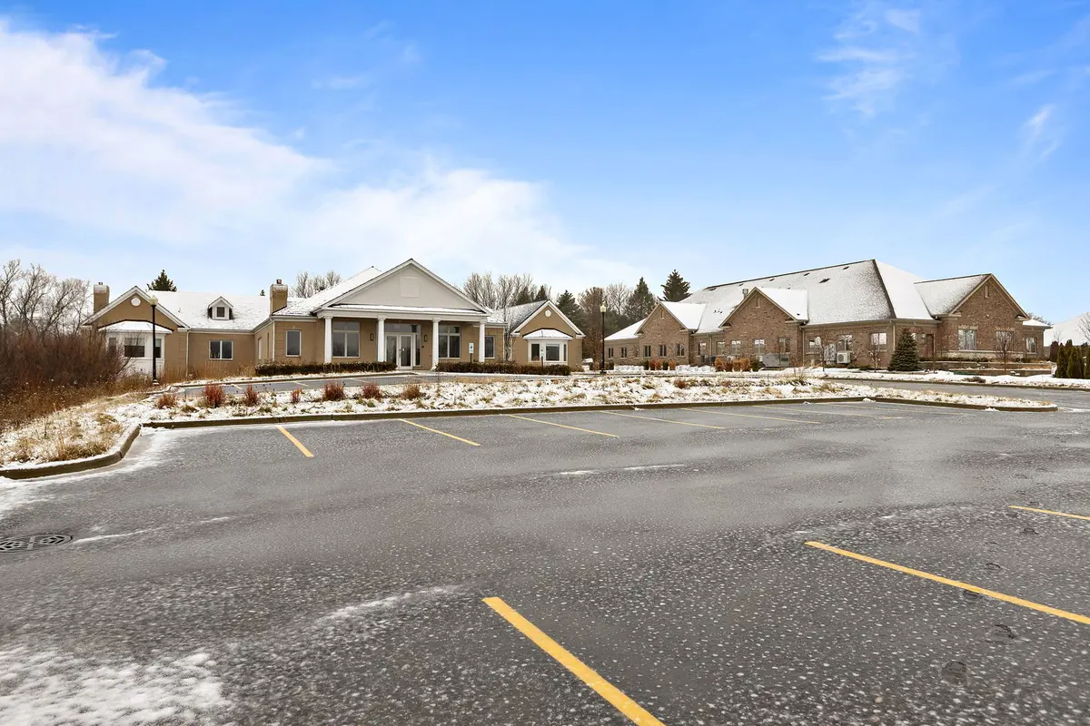 6 Executive CT, South Barrington, IL 60010