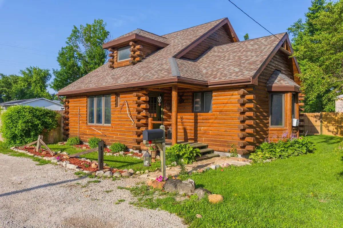 403 W Owsley ST, Chenoa, IL 61726
