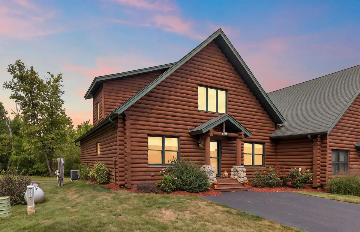 47151 Baffie BND, Garrison, MN 56450