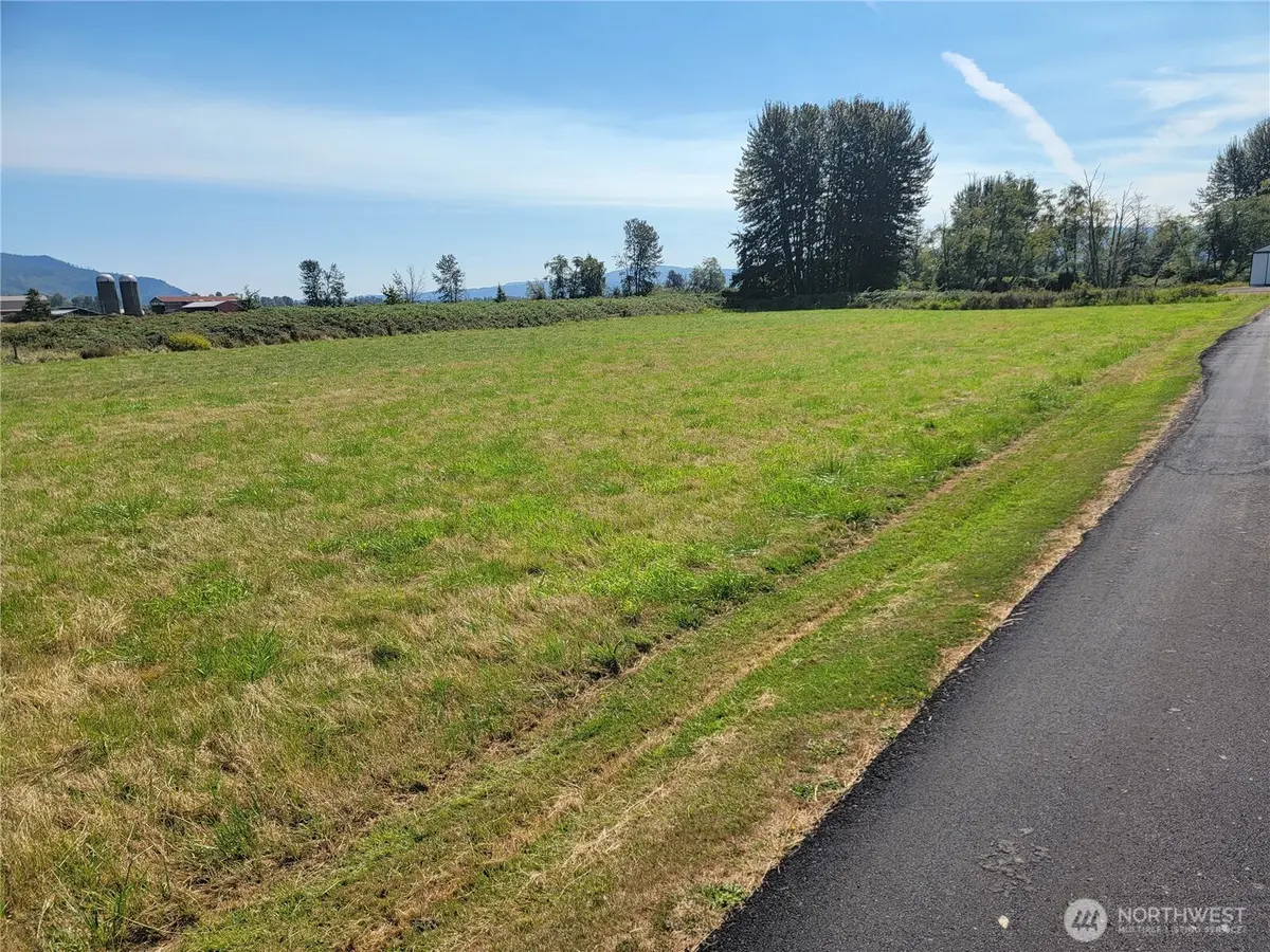 0 Hendrickson RD, Cathlamet, WA 98612