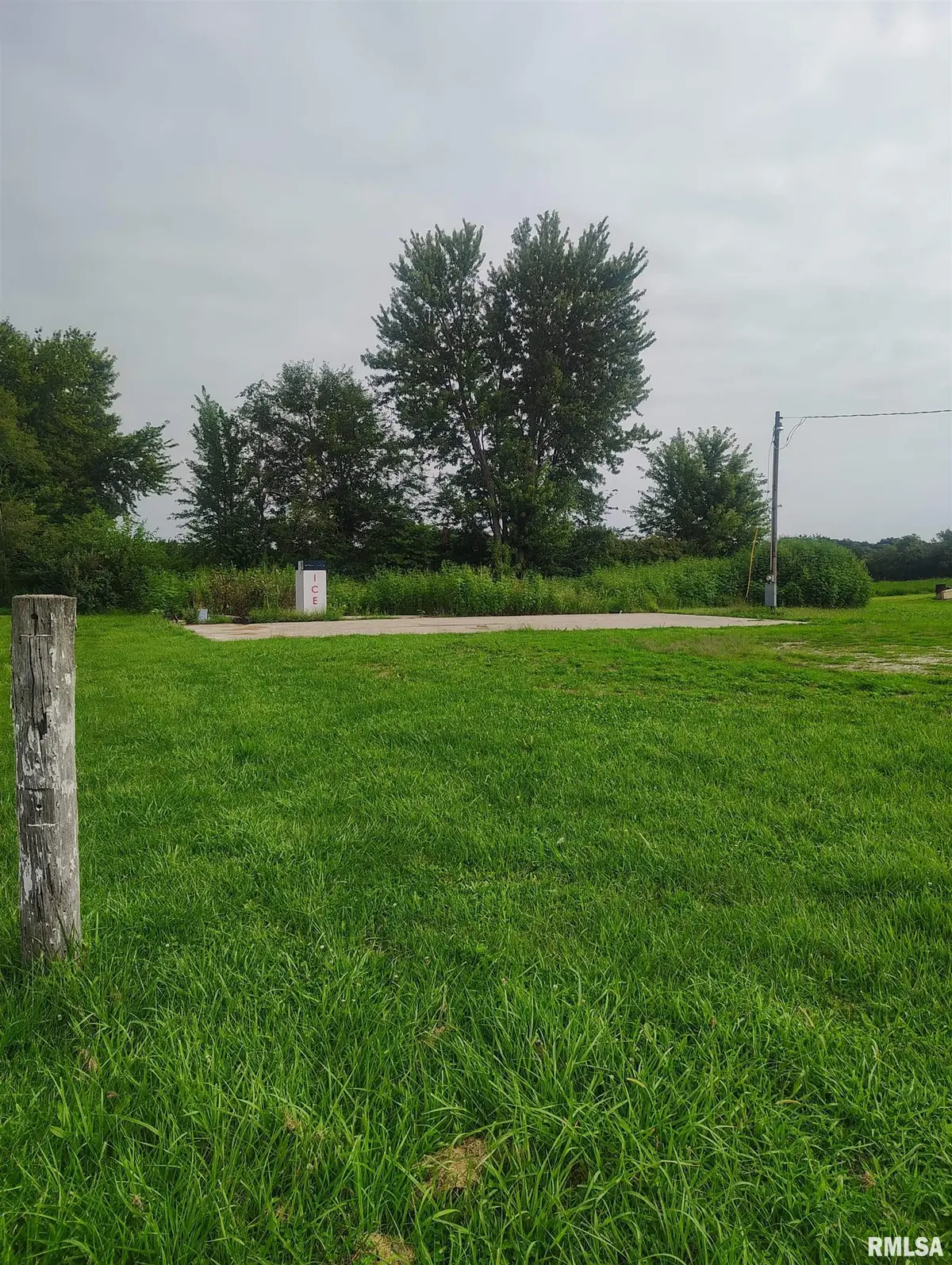 24196 E County Highway 27, Canton, IL 61520