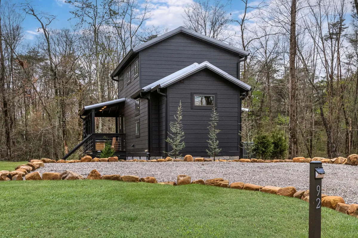 92 Hemlock Cv, Tracy City, TN 37387