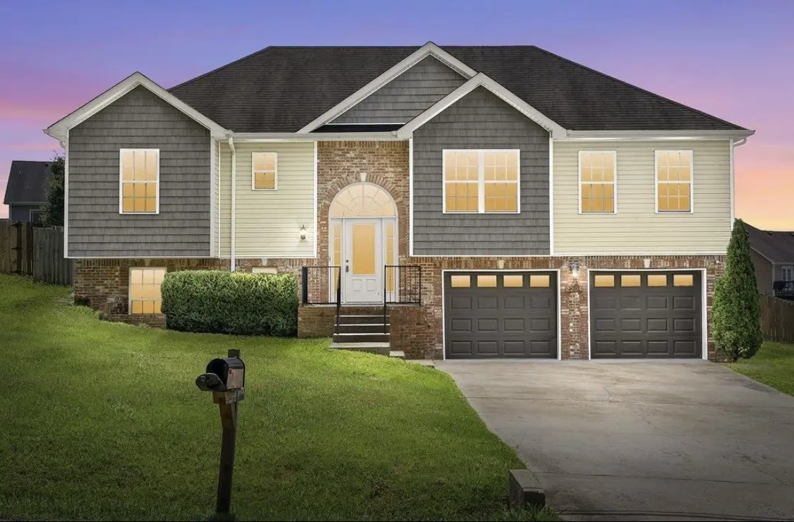2204 Allen Griffey Rd, Clarksville, TN 37042
