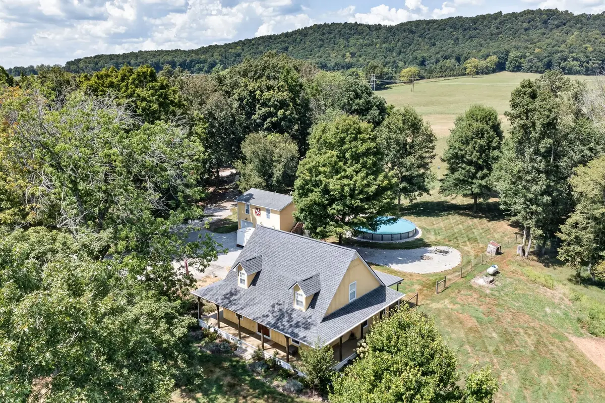 380 Webbs Camp Rd, Walling, TN 38587