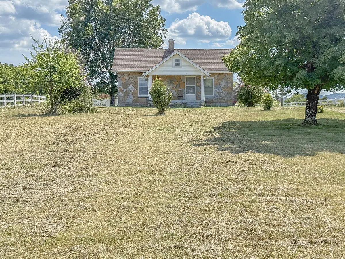 6789 Ridley Earp Rd, Christiana, TN 37037