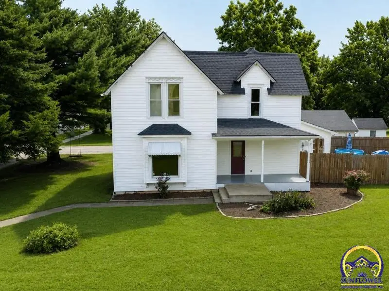 111 E Maple ST, Fairview, KS 66425