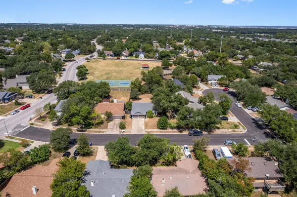 705 Chestnut XING, Cedar Park, TX 78613
